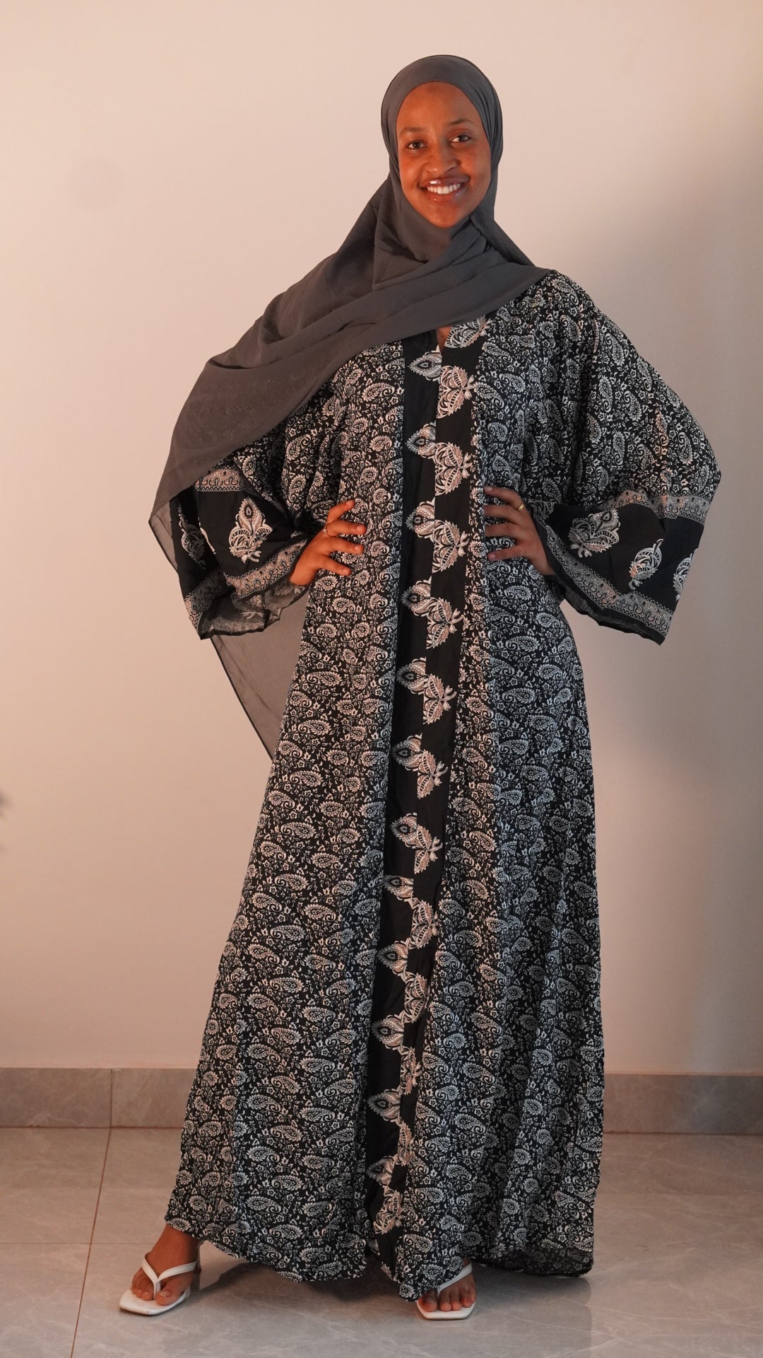 Black & white kaftan