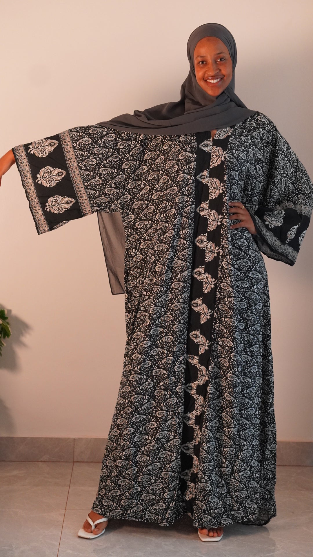 Black & white kaftan