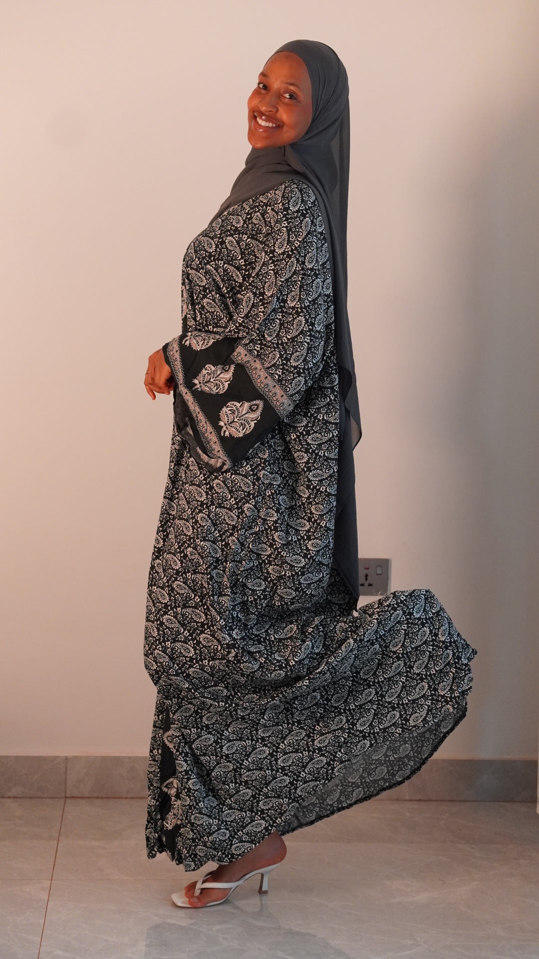 Black & white kaftan