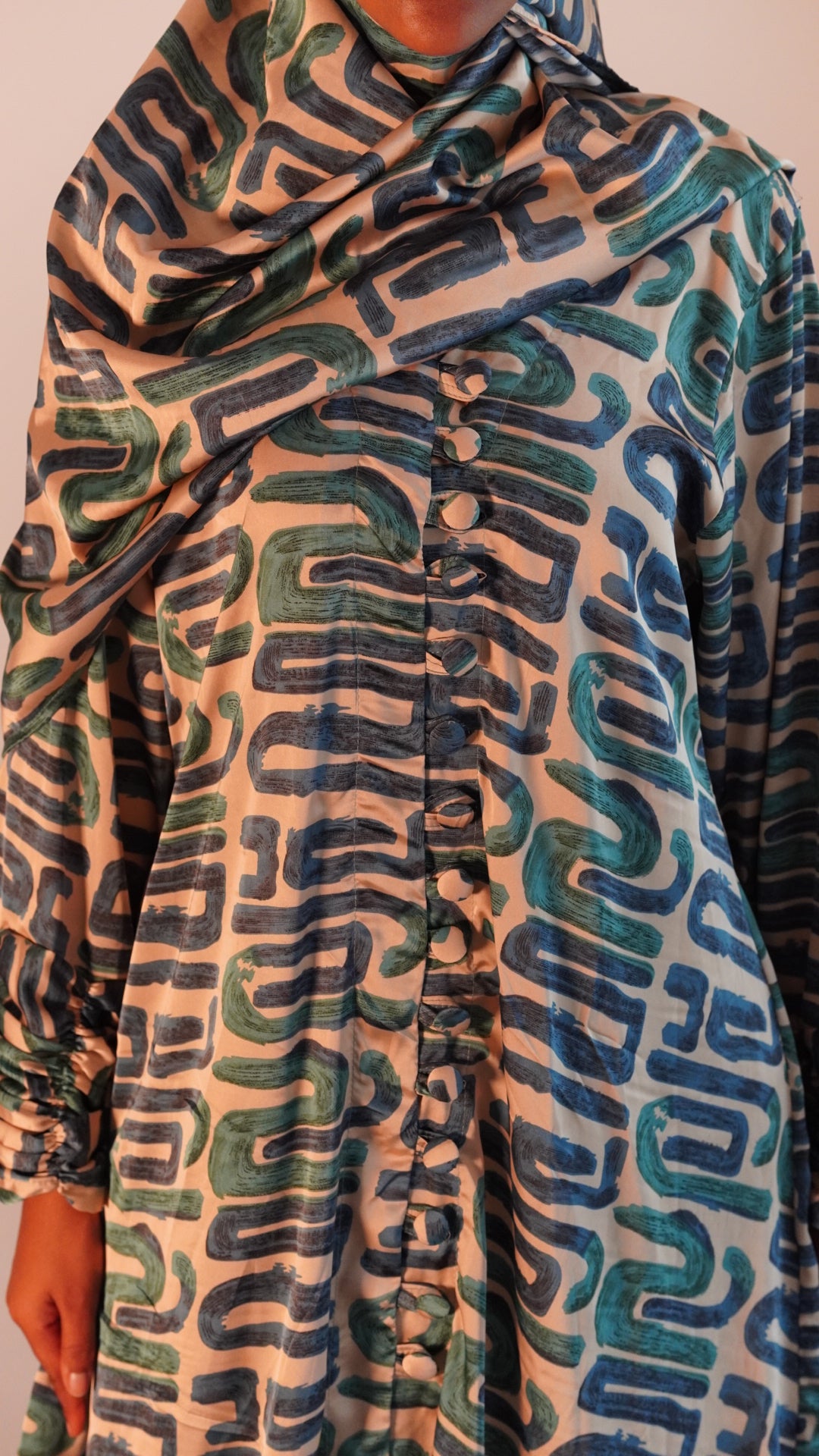 Chic detailed abaya